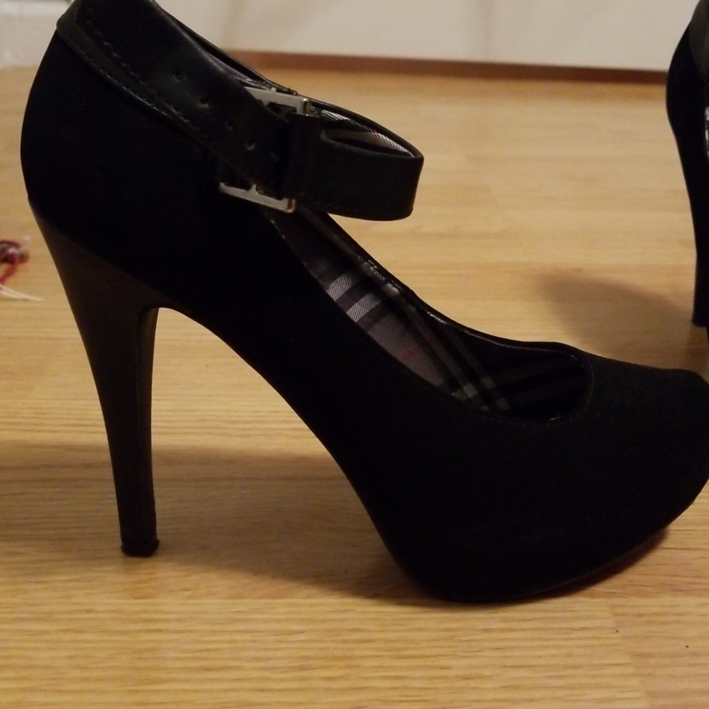 5 Inch Heels - Picture 3 of 5